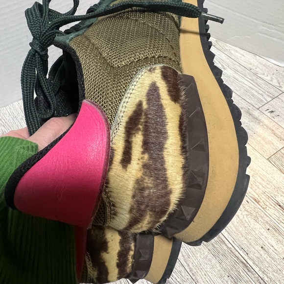 Valentino Rockrunner Olive Green Pink Animal Hair Sneakers Rockstud Low Top 41 - Picture 7 of 16